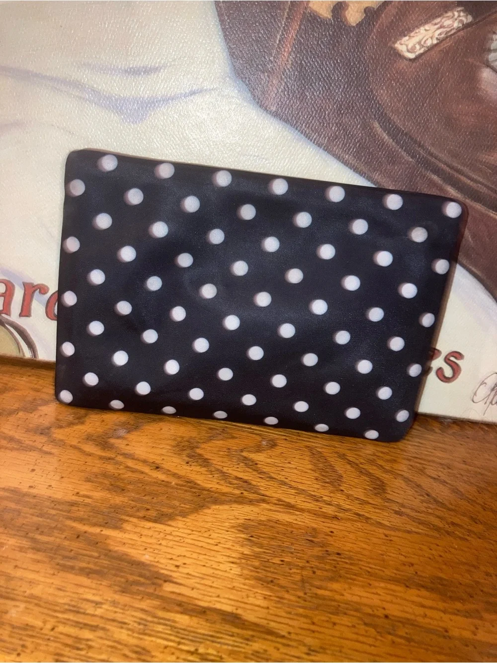 Kate Spade New York Classic Polka Nylon Zippered Pouch Card Holder Blsck & White